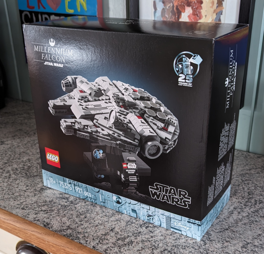 75375 Millennium Falcon